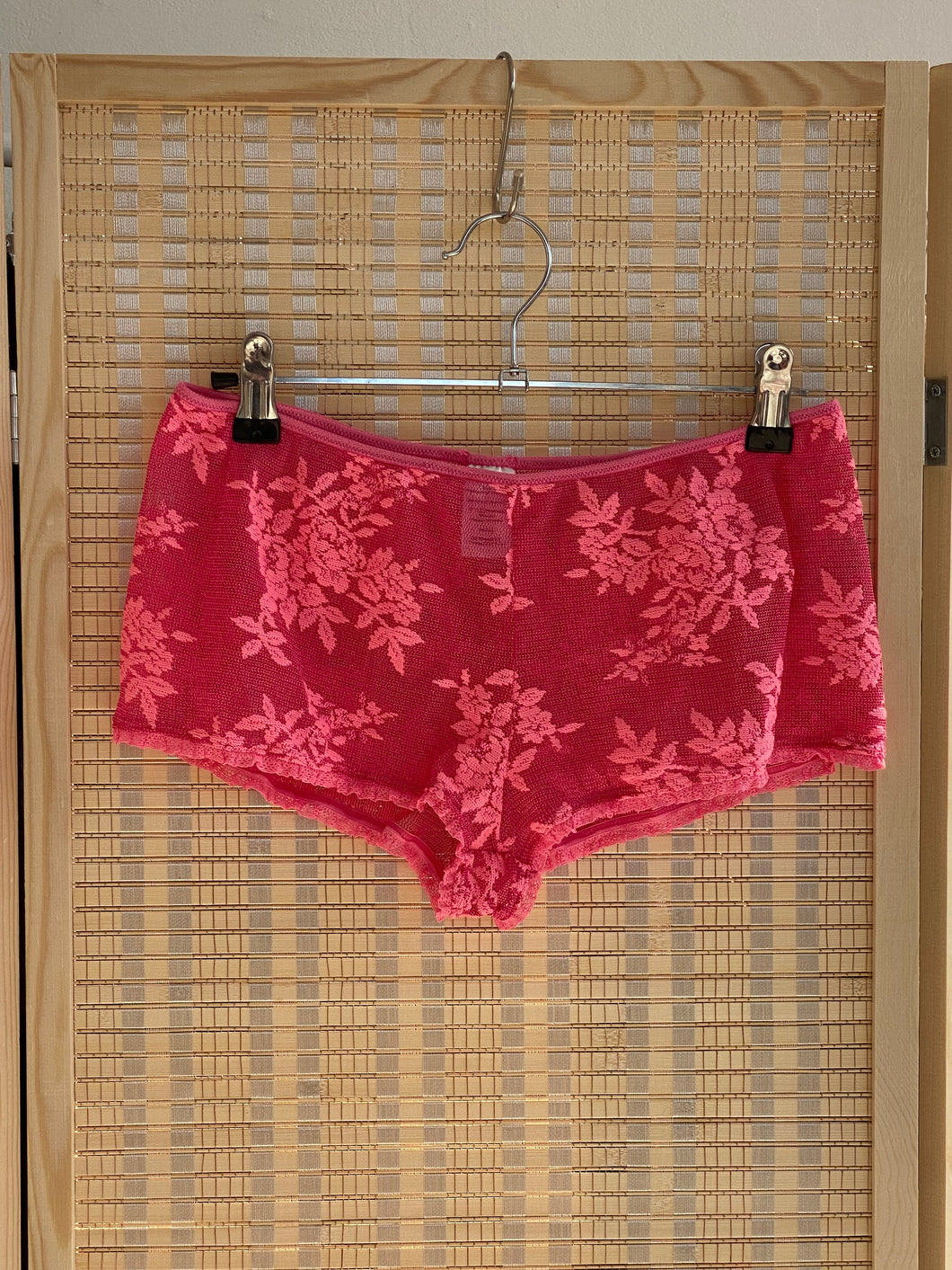 y2k pink lace mini shorts