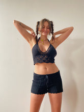 Load image into Gallery viewer, 00s deadstock crochet shorts