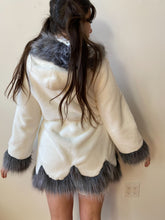 Load image into Gallery viewer, 00s white penny lane coat