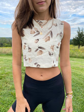 Load image into Gallery viewer, 90s neutral rose crop top